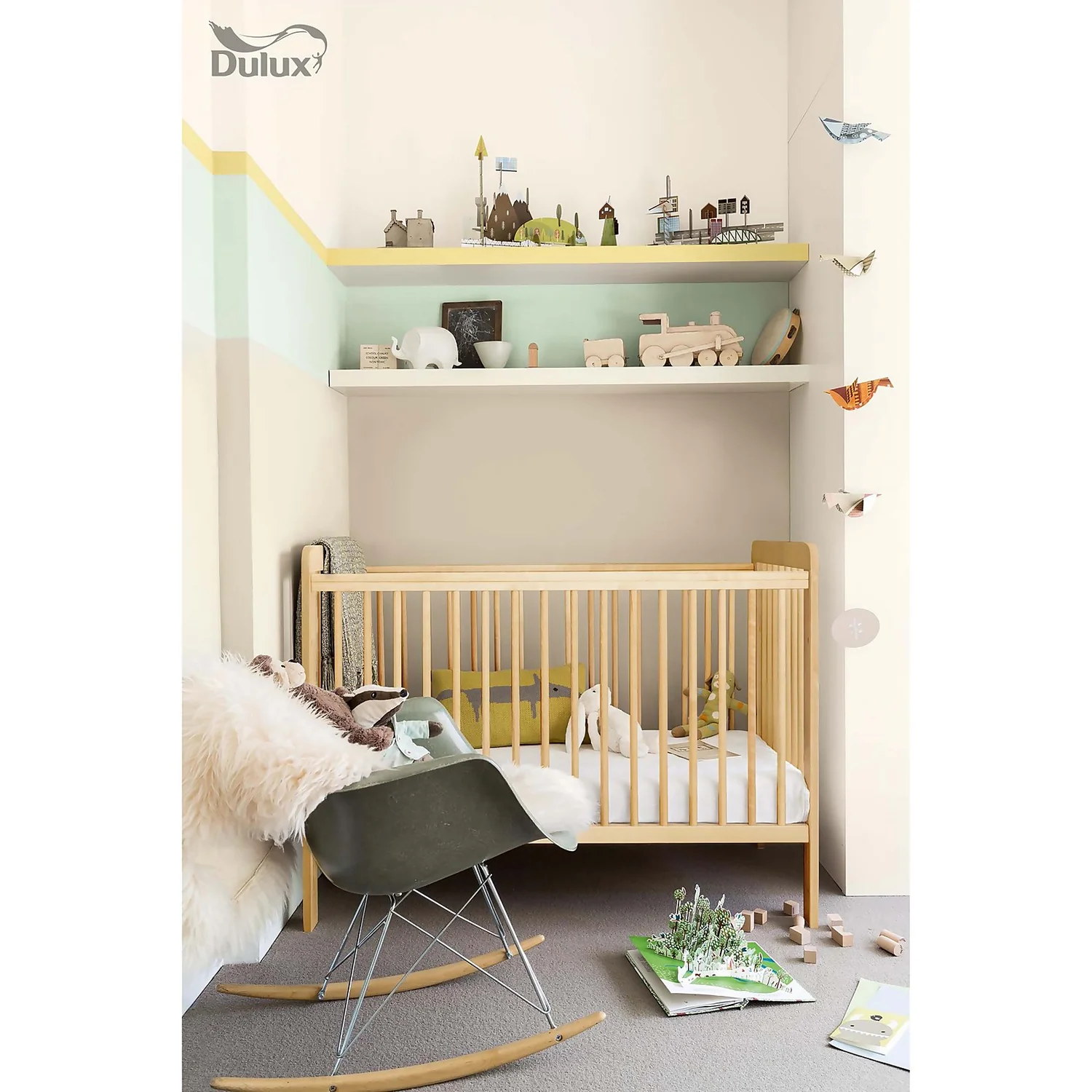 Dulux Realife Cupboard Paint Jasmine White - 600ml 3 Dulux Realife Cupboard Paint Jasmine White - 600ml - Image 3