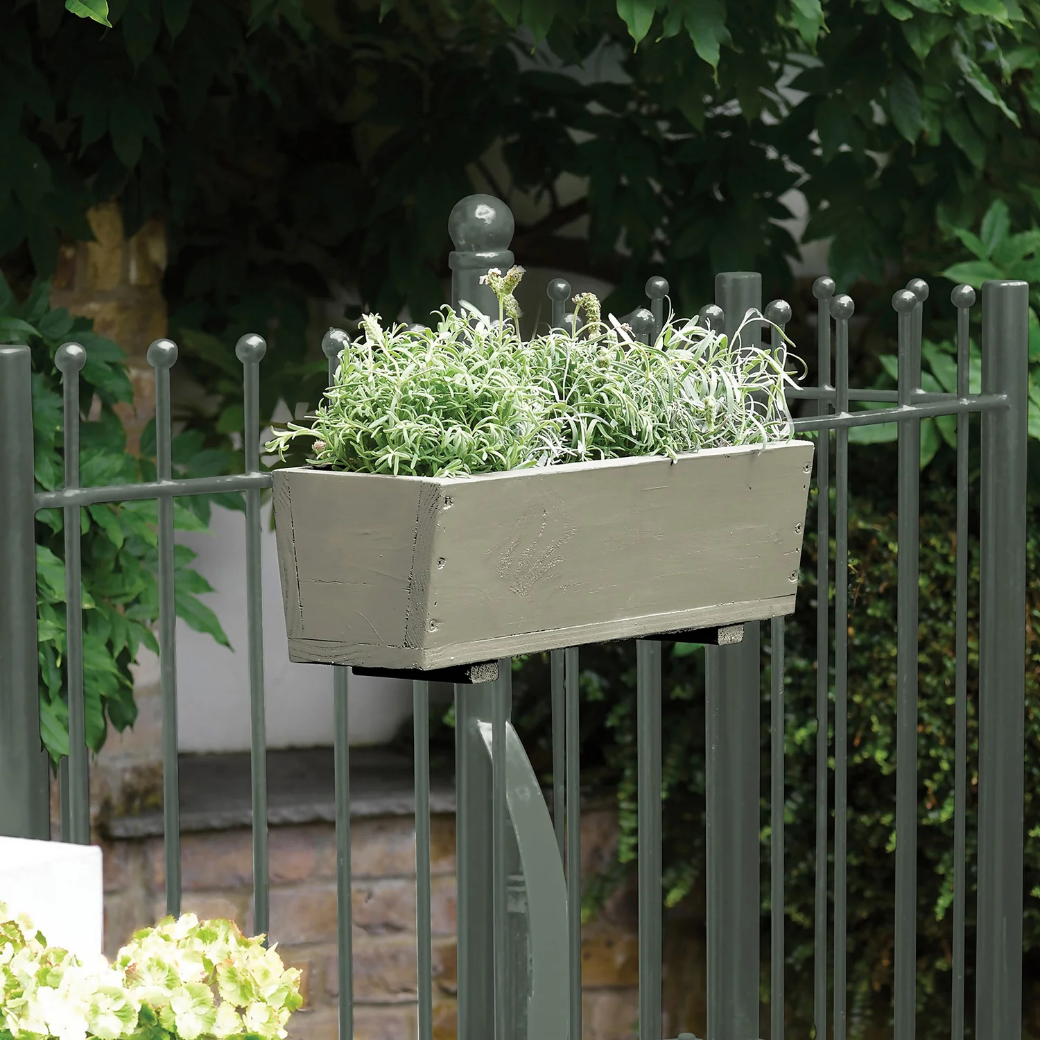 Sandtex® Exterior 10 Year Satin Paint Fern Canopy - 750ml 3 Sandtex® Exterior 10 Year Satin Paint Fern Canopy - 750ml - Image 3