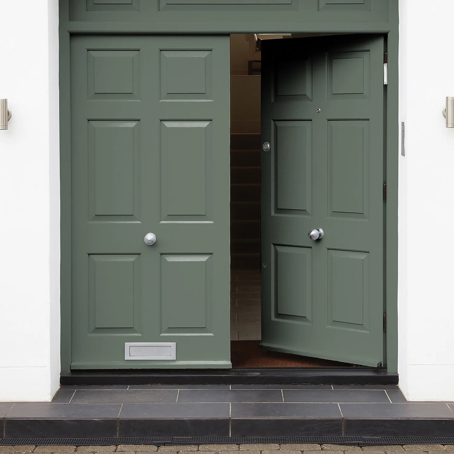 Sandtex® Exterior 10 Year Satin Paint Fern Canopy - 750ml 2 Sandtex® Exterior 10 Year Satin Paint Fern Canopy - 750ml - Image 2