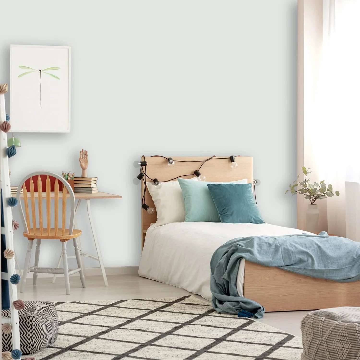 Homebase Silk Emulsion Paint White Tundra - 2.5L 3 Homebase Silk Emulsion Paint White Tundra - 2.5L - Image 3