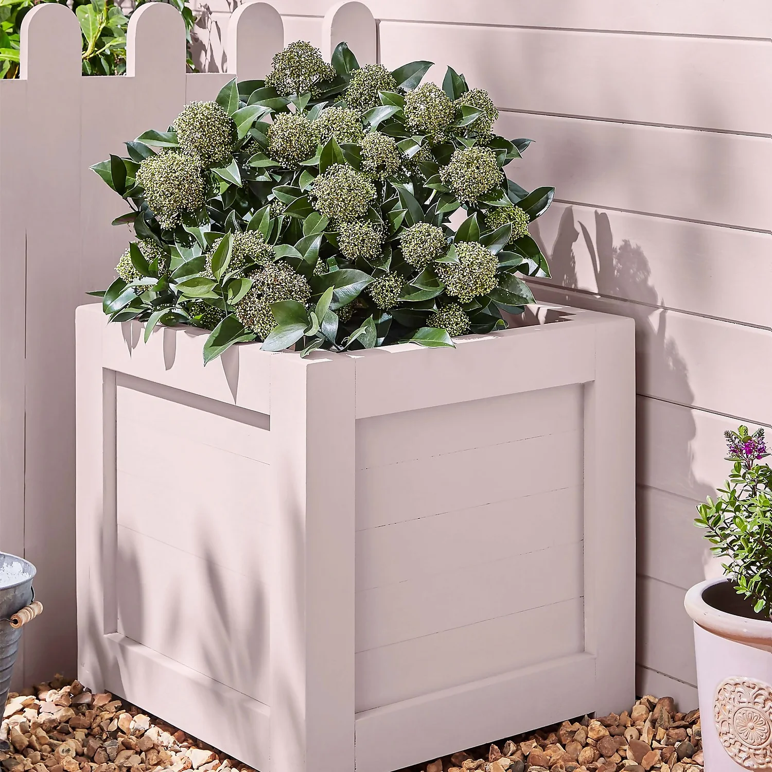 Laura Ashley Eggshell Garden Paint Blush - 2.5L 2 Laura Ashley Eggshell Garden Paint Blush - 2.5L - Image 2