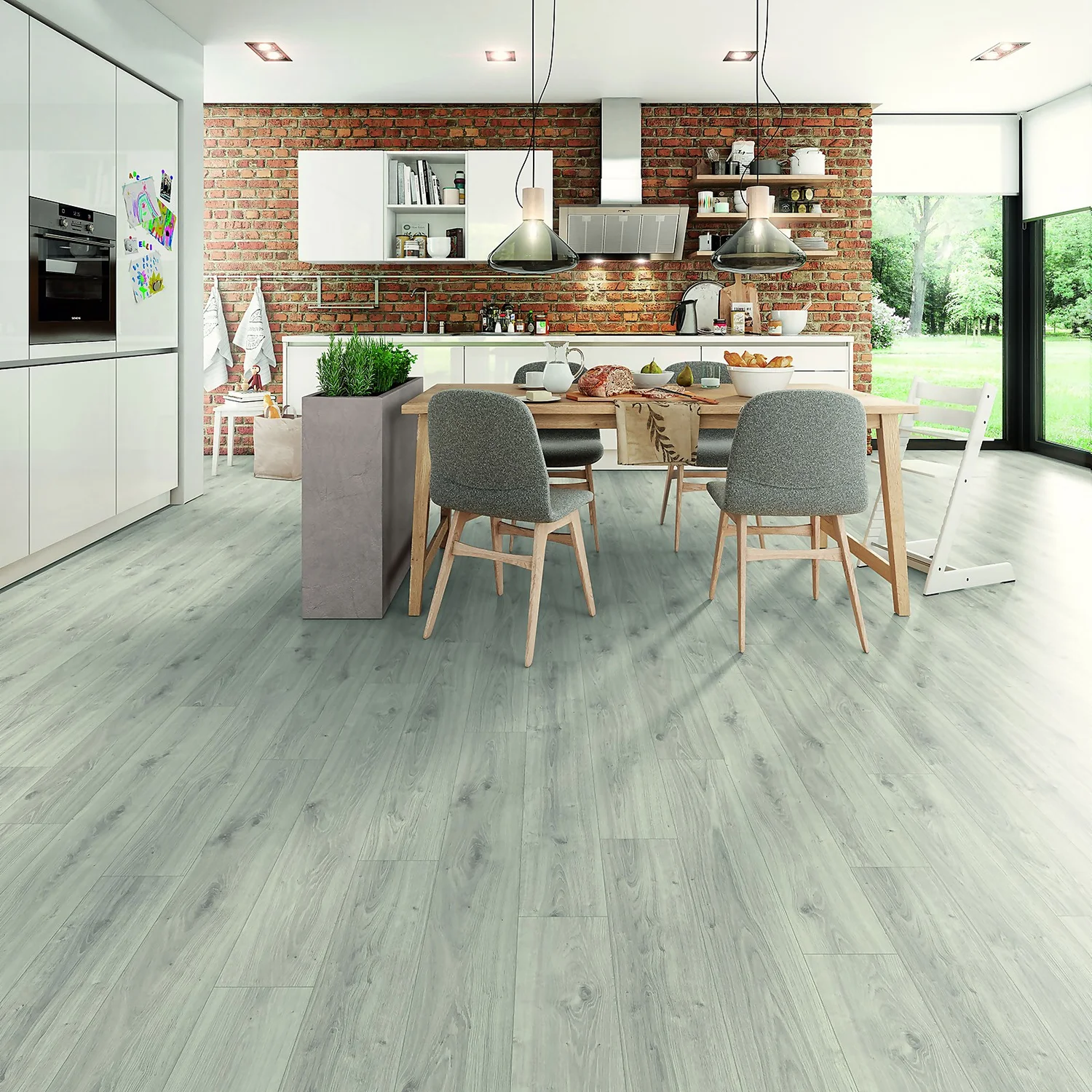 EGGER HOME Light Zermatt Oak 7mm Laminate Flooring 1 EGGER HOME Light Zermatt Oak 7mm Laminate Flooring